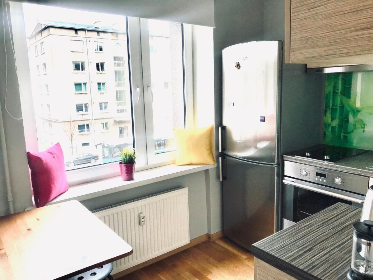 Cozy City Central Apartment, Free Parking Tallinn Bagian luar foto