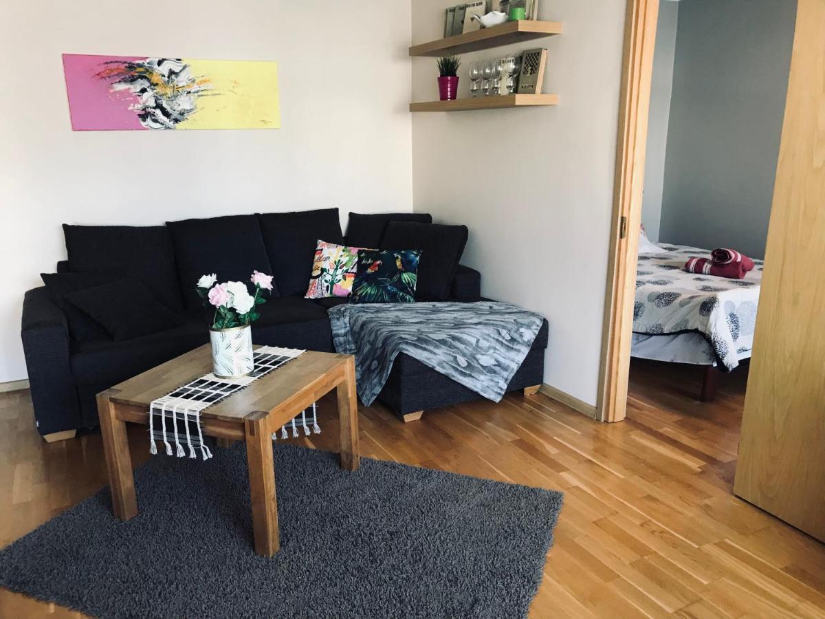 Cozy City Central Apartment, Free Parking Tallinn Bagian luar foto